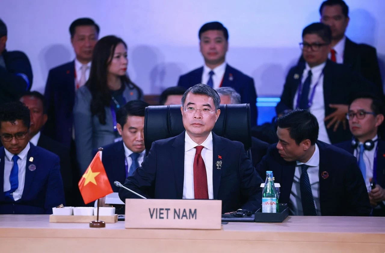 Thủ tướng Lê Minh Hưng nêu 3 đề xuất lớn với ASEAN trước những thách thức đa chiều Thủ tướng Lê Minh Hưng nêu 3 đề xuất lớn với ASEAN trước những thách thức đa chiều
