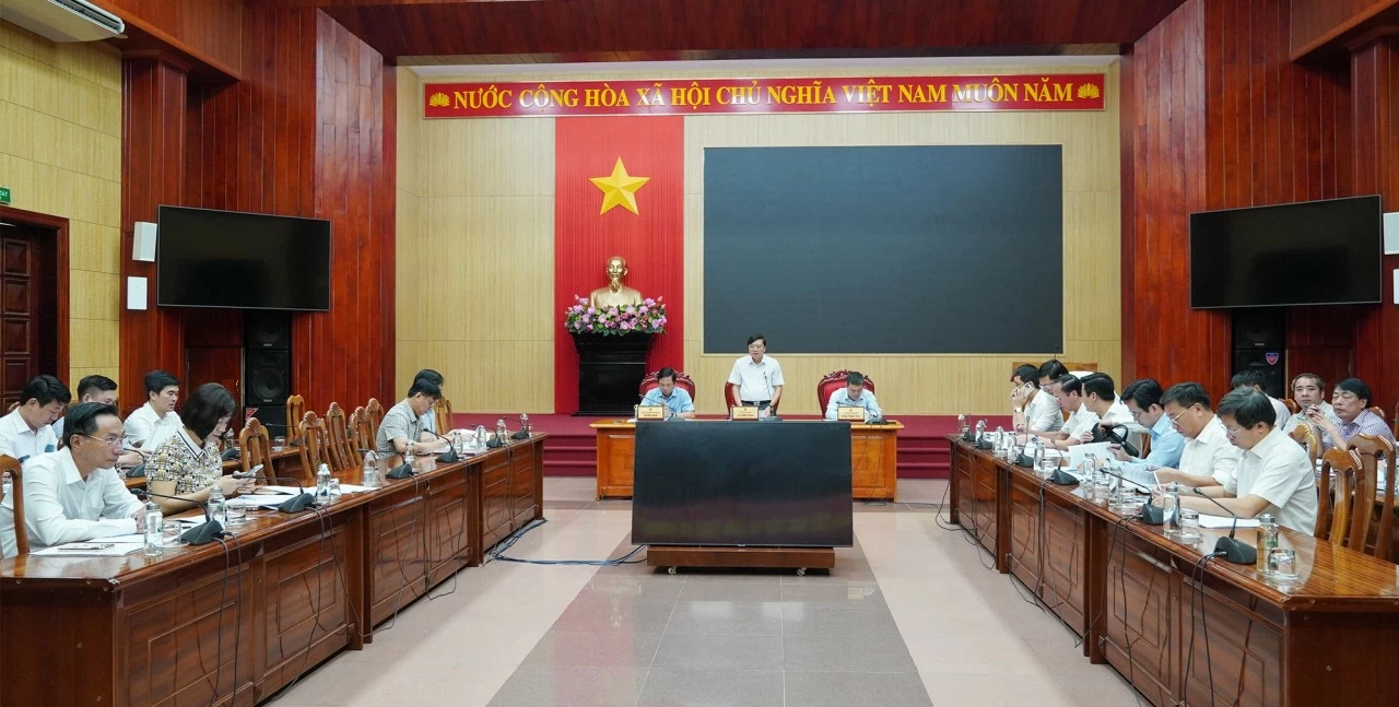 Toàn cảnh cuộc họp bàn giải pháp đẩy nhanh tiến độ giải ngân vốn đầu tư công tỉnh Quảng Trị năm 2026