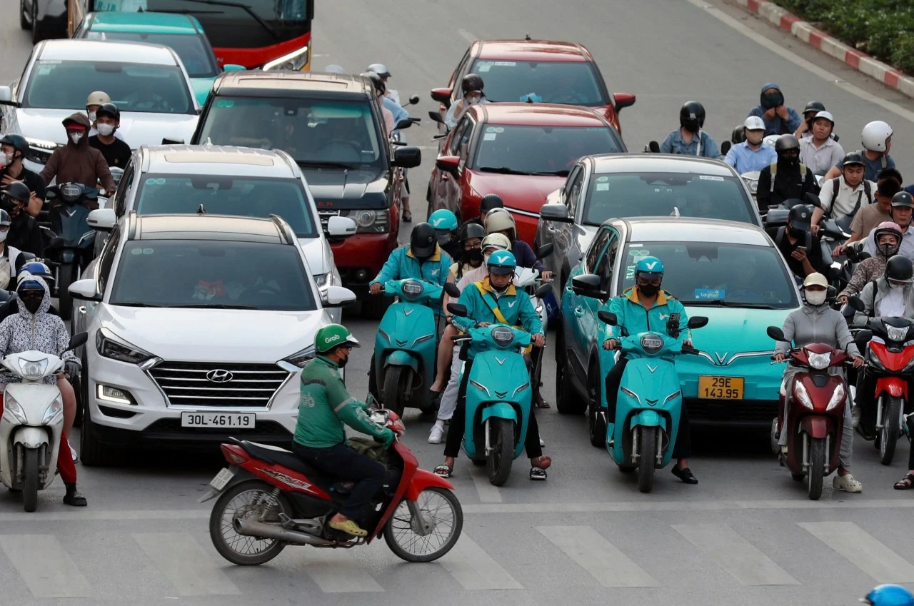 Hà Nội lên tiếng về thông tin cấm toàn bộ xe xăng tại lõi Hoàn Kiếm từ 1/7 Hà Nội lên tiếng về thông tin cấm toàn bộ xe xăng tại lõi Hoàn Kiếm từ 1/7
