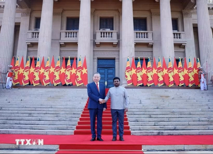 Tuyên bố chung giữa nước Cộng hòa xã hội chủ nghĩa Việt Nam và nước Cộng hòa Xã hội chủ nghĩa Dân chủ Sri Lanka Tuyên bố chung giữa nước Cộng hòa xã hội chủ nghĩa Việt Nam và nước Cộng hòa Xã hội chủ nghĩa Dân chủ Sri Lanka