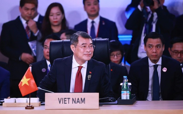 lan toa thong diep ve mot viet nam nang dong doi moi hoi nhap va vuon minh manh me