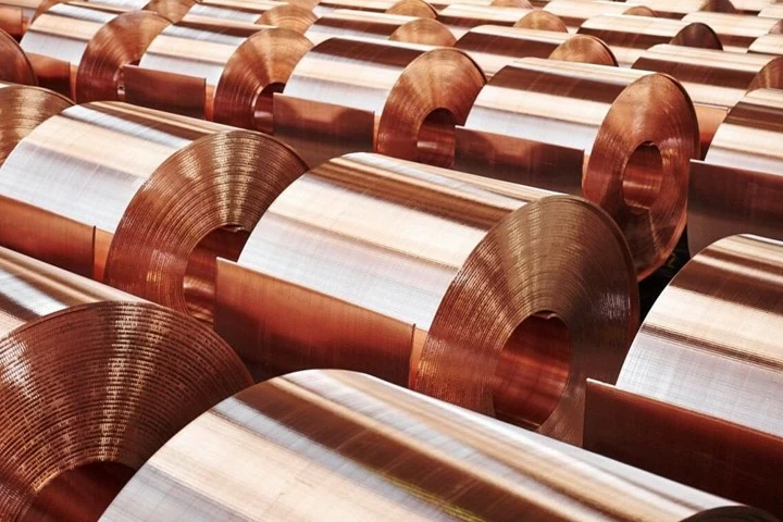 Giá đồng phục hồi mạnh khi nguồn cung và tồn kho ở mức thấp