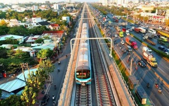 Từ "lợi thế uy tín" đến khả năng đầu tư: Việt Nam xây dựng Trung tâm tài chính cho nền kinh tế thực