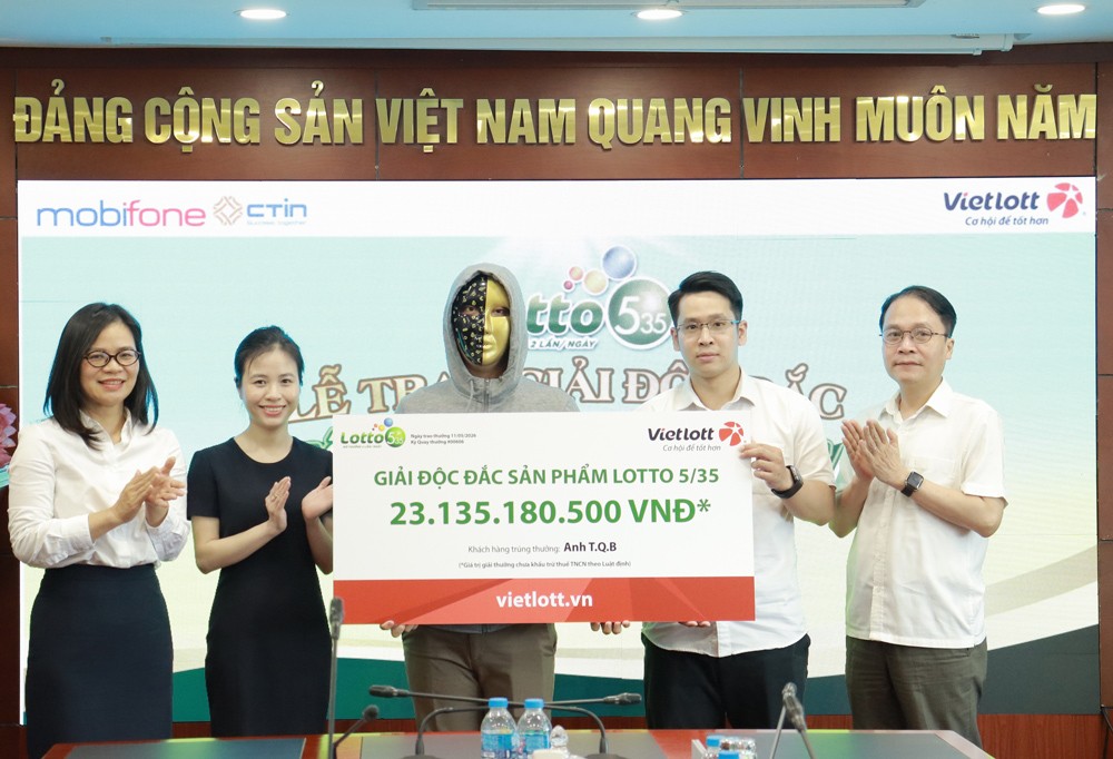 Nam banker Gen Z tại TP. Hồ Chí Minh mất ngủ khi nhận tin nhắn trúng độc đắc hơn 23 tỷ đồng lúc nửa đêm