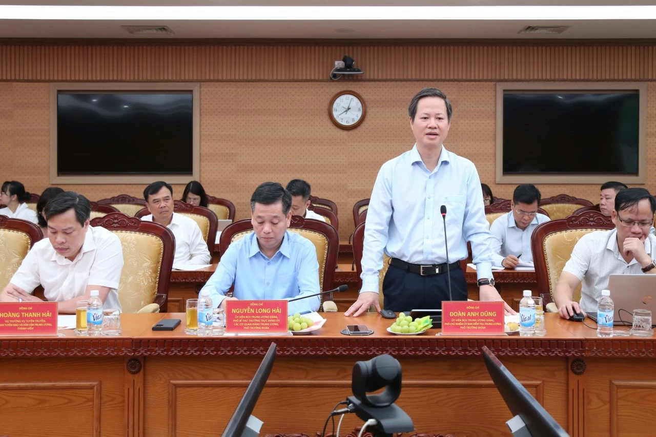 Đoàn kiểm tra, giám sát số 12 của Bộ Chính trị, Ban Bí thư làm việc với Ban Thường vụ Đảng ủy Bộ Tài chính Đoàn kiểm tra, giám sát số 12 của Bộ Chính trị, Ban Bí thư làm việc với Ban Thường vụ Đảng ủy Bộ Tài chính