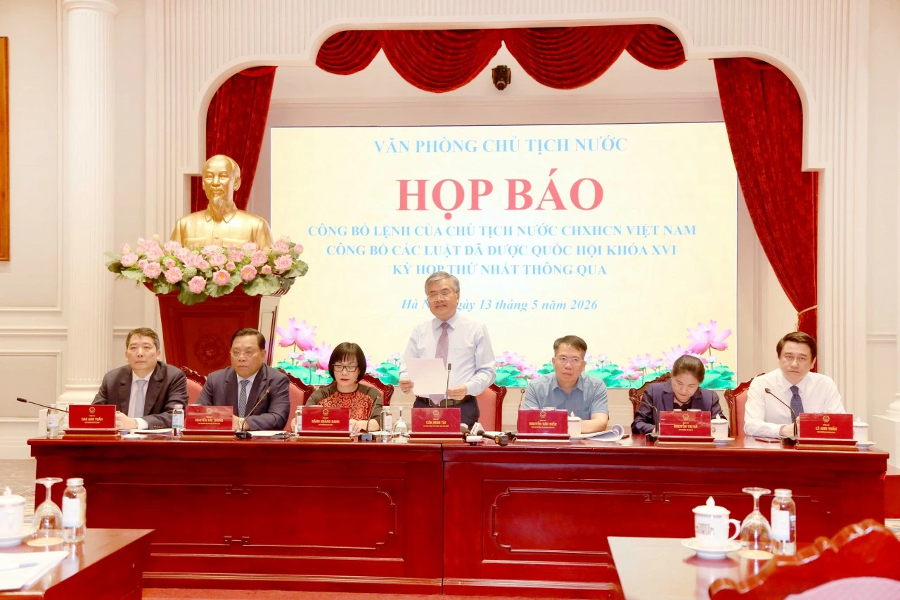 Công bố lệnh của Chủ tịch nước về 9 luật Công bố lệnh của Chủ tịch nước về 9 luật