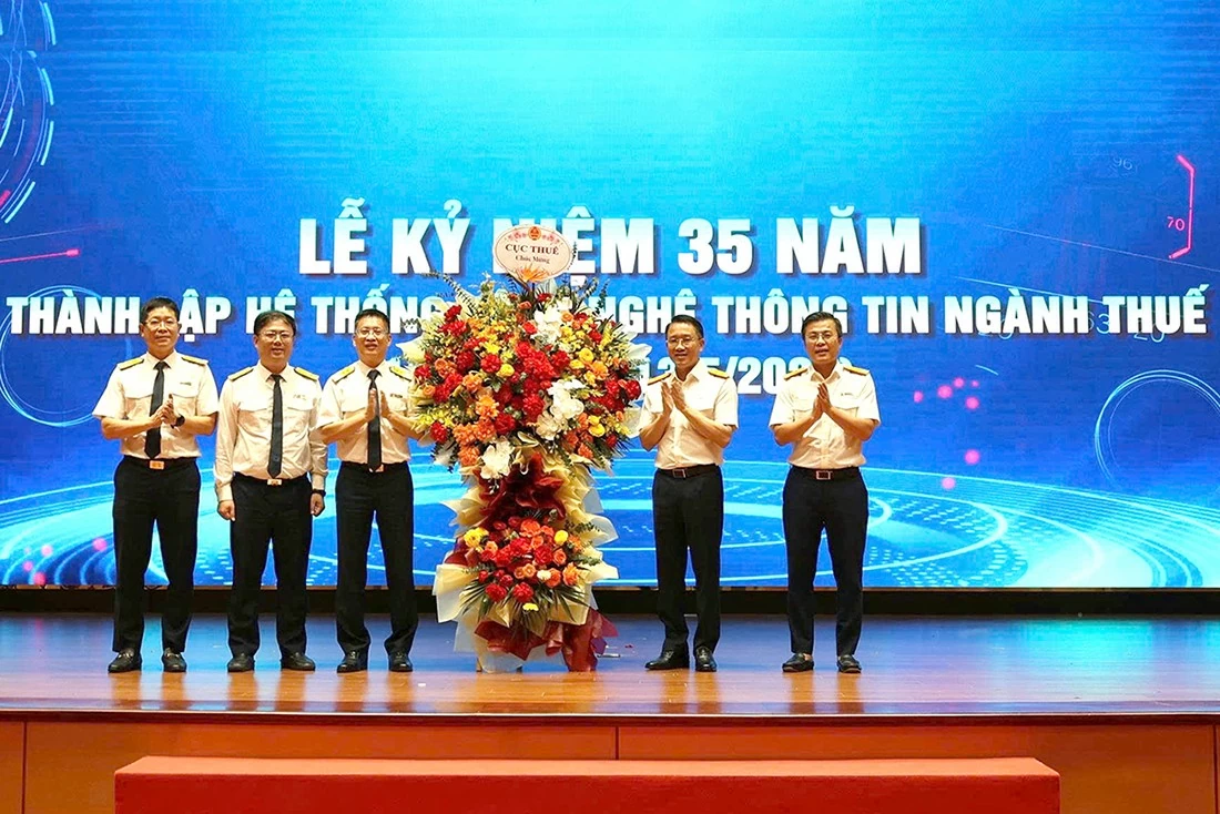 Ban Công nghệ, chuyển đổi số và tự động hóa (Cục Thuế): Dấu ấn 35 năm tiên phong chuyển đổi số Ban Công nghệ, chuyển đổi số và tự động hóa (Cục Thuế): Dấu ấn 35 năm tiên phong chuyển đổi số