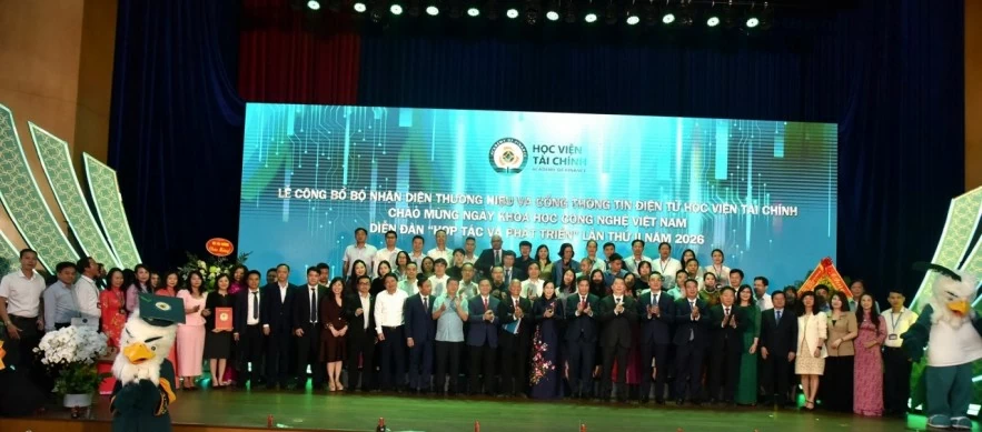 Học viện Tài chính công bố nhận diện thương hiệu mới và chào mừng ngày Khoa học công nghệ Việt Nam Thứ trưởng Cao Anh Tuấn: Học viện Tài chính cần tiếp tục khẳng định vị thế trung tâm đào tạo nguồn nhân lực tài chính chất lượng cao hàng đầu đất nước