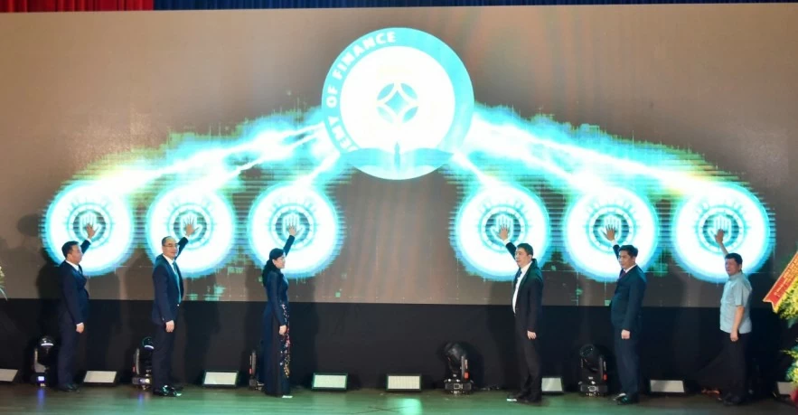 Học viện Tài chính công bố nhận diện thương hiệu mới và chào mừng ngày Khoa học công nghệ Việt Nam Thứ trưởng Cao Anh Tuấn: Học viện Tài chính cần tiếp tục khẳng định vị thế trung tâm đào tạo nguồn nhân lực tài chính chất lượng cao hàng đầu đất nước