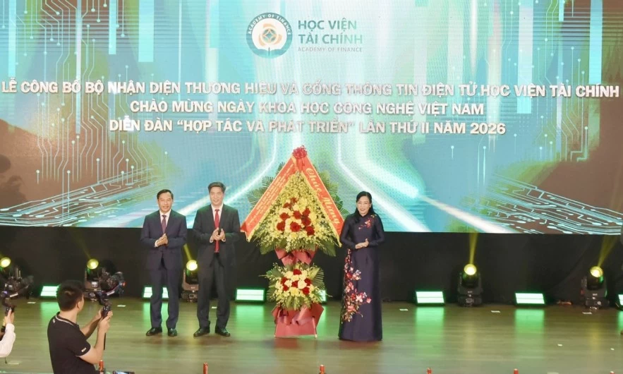 Học viện Tài chính công bố nhận diện thương hiệu mới và chào mừng ngày Khoa học công nghệ Việt Nam Thứ trưởng Cao Anh Tuấn: Học viện Tài chính cần tiếp tục khẳng định vị thế trung tâm đào tạo nguồn nhân lực tài chính chất lượng cao hàng đầu đất nước