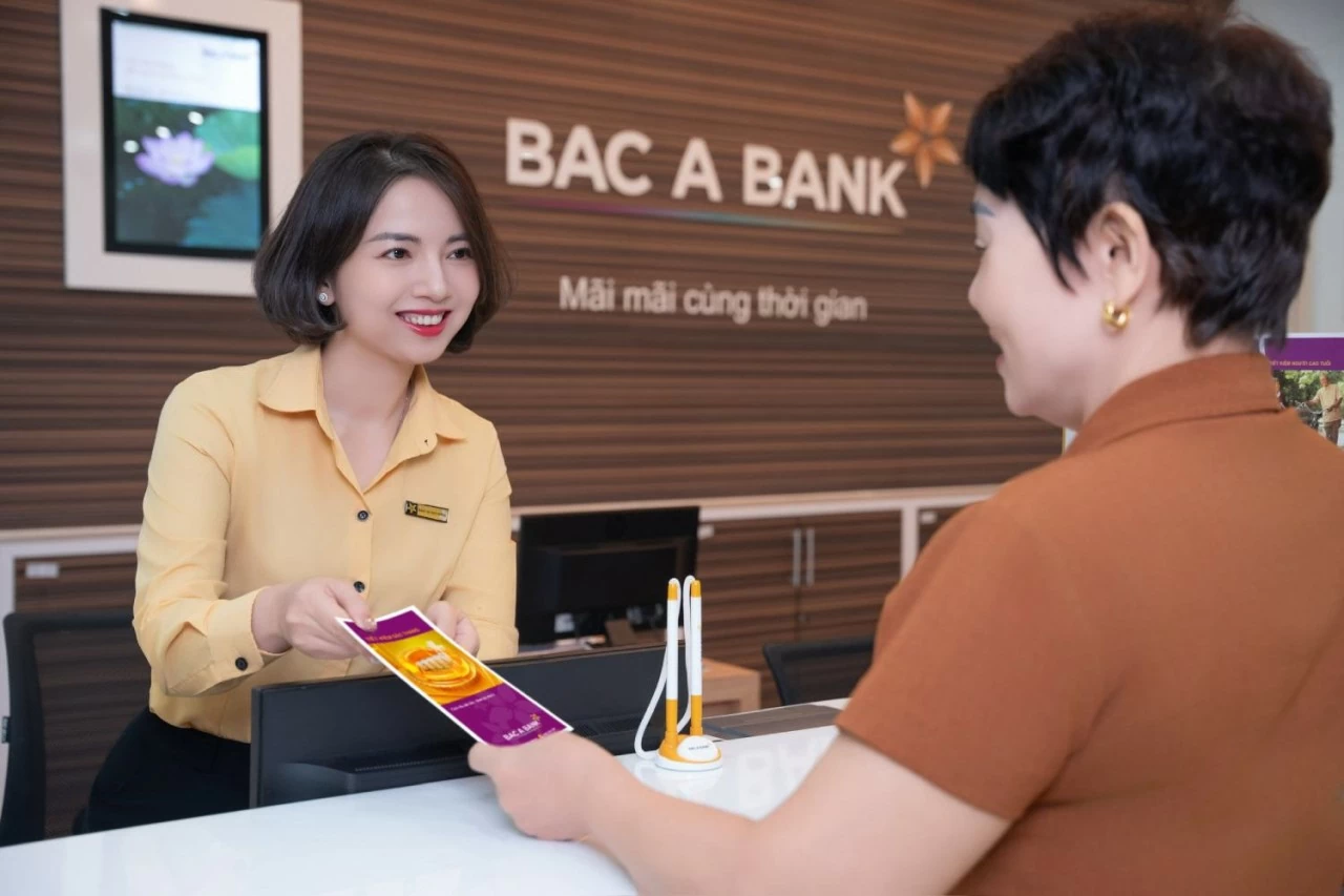 BAC A BANK ra mắt tiết kiệm bậc thang: Từ “ Giữ tiền an toàn” đến tối ưu dòng tiền nhàn rỗi BAC A BANK ra mắt tiết kiệm bậc thang: Từ “ Giữ tiền an toàn” đến tối ưu dòng tiền nhàn rỗi
