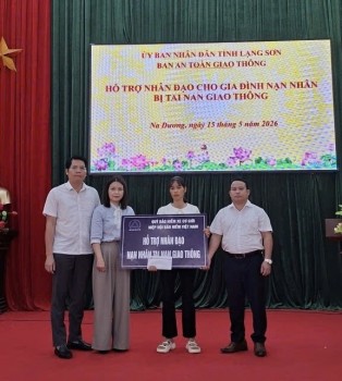 Quỹ Bảo hiểm xe cơ giới trao hỗ trợ nhân đạo cho gia đình nạn nhân tai nạn giao thông tại Lạng Sơn