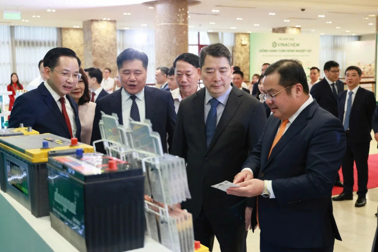 Vinachem sơ kết 1 năm VinachemMart, ra mắt Nền tảng Vinachem Nông nghiệp Vinachem sơ kết 1 năm VinachemMart, ra mắt Nền tảng Vinachem Nông nghiệp