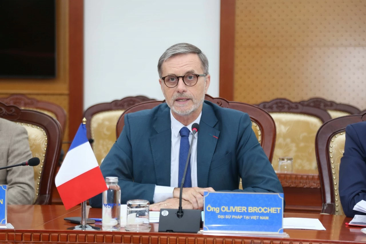 Thứ trưởng Trần Quốc Phương tiếp Đại sứ Pháp tại Việt Nam Olivier Brochet Thứ trưởng Trần Quốc Phương tiếp Đại sứ Pháp tại Việt Nam Olivier Brochet