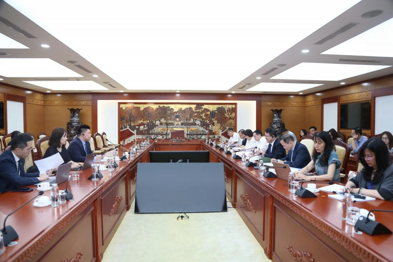 Fitch Ratings rà soát định kỳ để đánh giá xếp hạng tín nhiệm quốc gia của Việt Nam Fitch Ratings rà soát định kỳ để đánh giá xếp hạng tín nhiệm quốc gia của Việt Nam