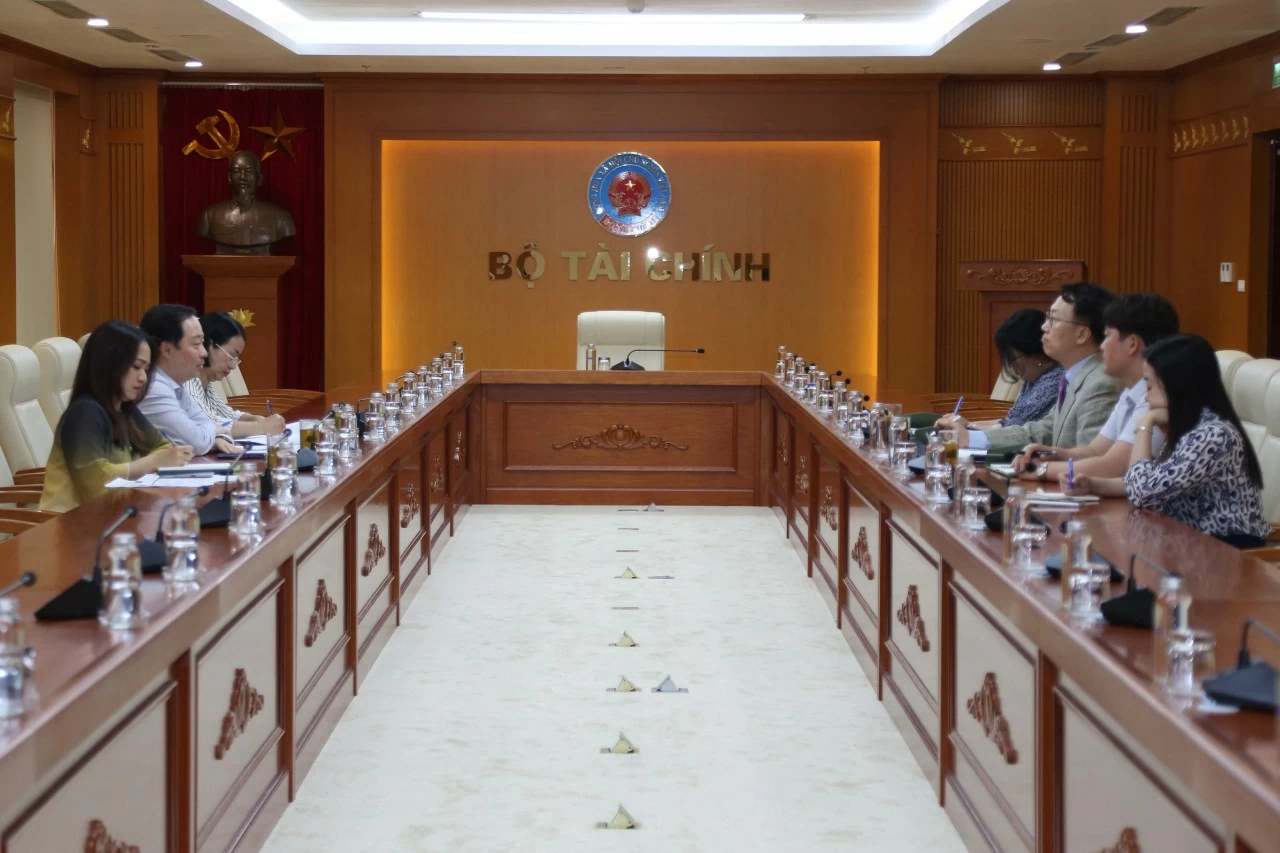 Bộ Tài chính và KEXIM Bank thúc đẩy thu xếp vốn cho các dự án sử dụng vốn vay của Hàn Quốc Bộ Tài chính và KEXIM Bank thúc đẩy thu xếp vốn cho các dự án sử dụng vốn vay của Hàn Quốc