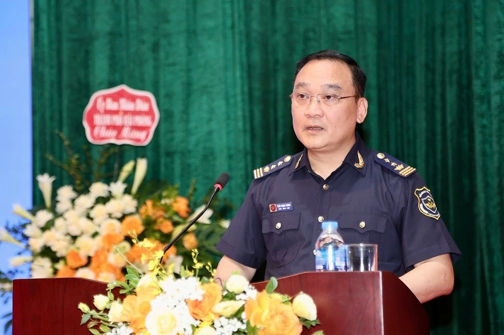 Chi cục Hải quan khu vực III gặp gỡ, đối thoại với 300 doanh nghiệp