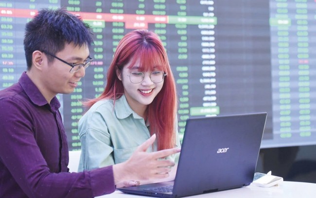 Bán ròng kéo dài, song dòng vốn ngoại vẫn kỳ vọng khởi sắc nhờ nâng hạng
