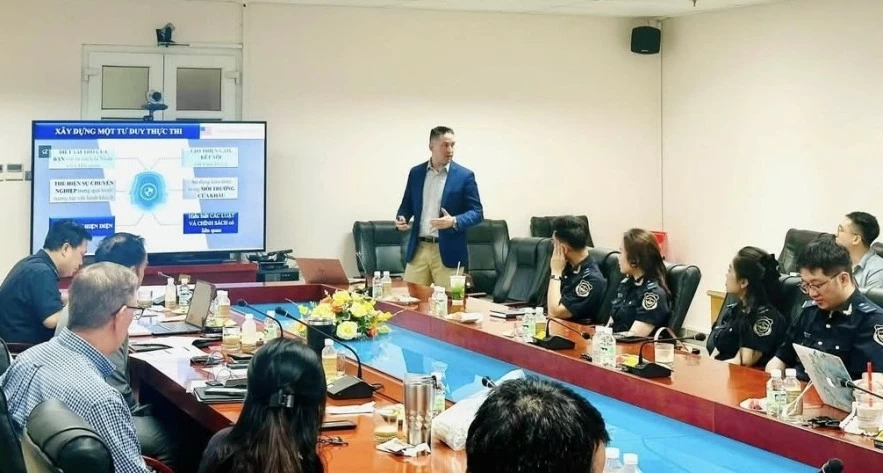 Hải quan Việt Nam - Hoa Kỳ tăng cường phối hợp ngăn chặn buôn lậu qua đường hàng không