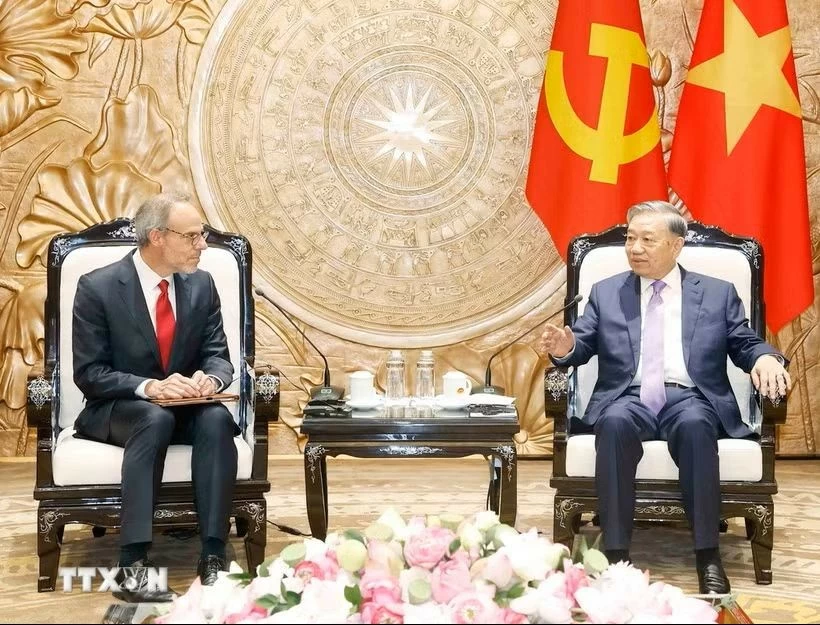 Việt Nam tạo điều kiện thuận lợi cho các tập đoàn công nghệ cao của Hoa Kỳ Việt Nam tạo điều kiện thuận lợi cho các tập đoàn công nghệ cao của Hoa Kỳ