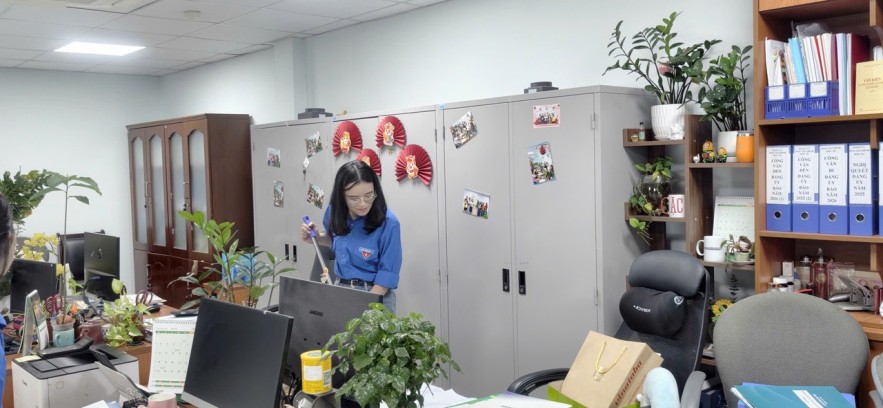 Sôi nổi hoạt động “Ngày Chủ nhật Xanh” tại Báo Tài chính - Đầu tư
