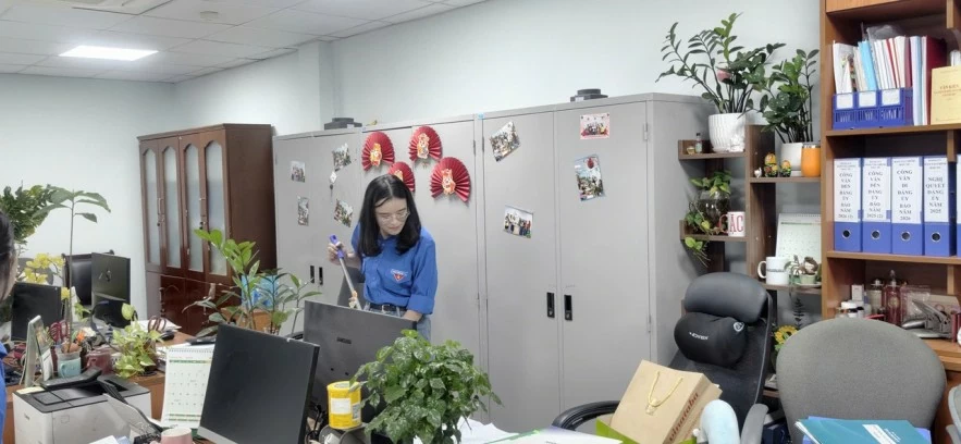 Sôi nổi hoạt động “Ngày Chủ nhật Xanh” tại Báo Tài chính - Đầu tư