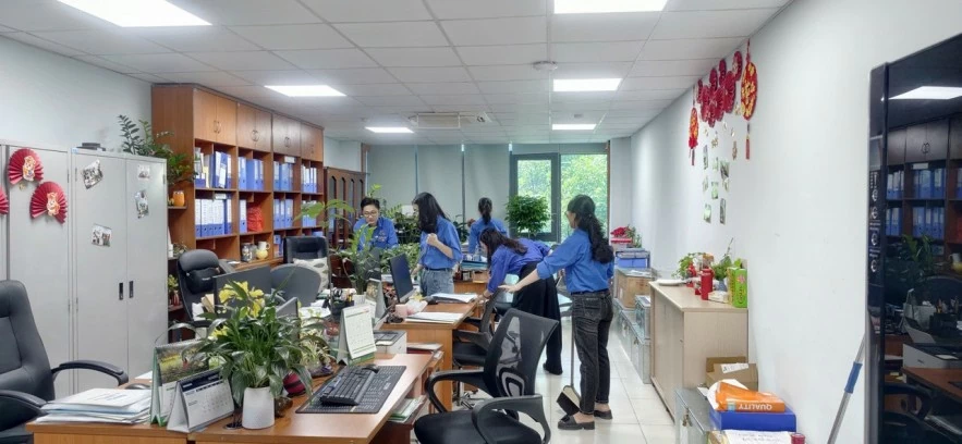 Sôi nổi hoạt động “Ngày Chủ nhật Xanh” tại Báo Tài chính - Đầu tư