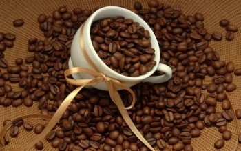Ngày 26/5: Giá cà phê đảo chiều giảm, hồ tiêu neo cao ở mức 142.000 đồng/kg