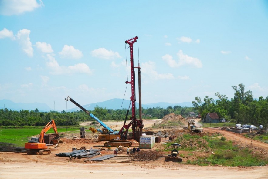 hà thầu thi công huy động nhân lực, thiết bị triển khai gói thầu xây lắp XL.01. hà thầu thi công huy động nhân lực, thiết bị triển khai gói thầu xây lắp XL.01.