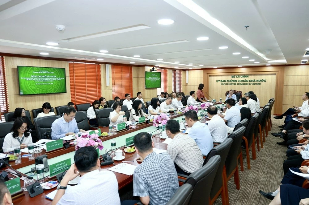 Thị trường chứng khoán Việt Nam từng bước phát triển minh bạch và bền vững hơn