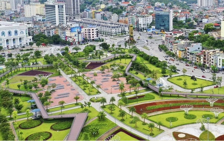 Từ “xử lý ô nhiễm” sang quản trị môi trường chủ động Từ “xử lý ô nhiễm” sang quản trị môi trường chủ động