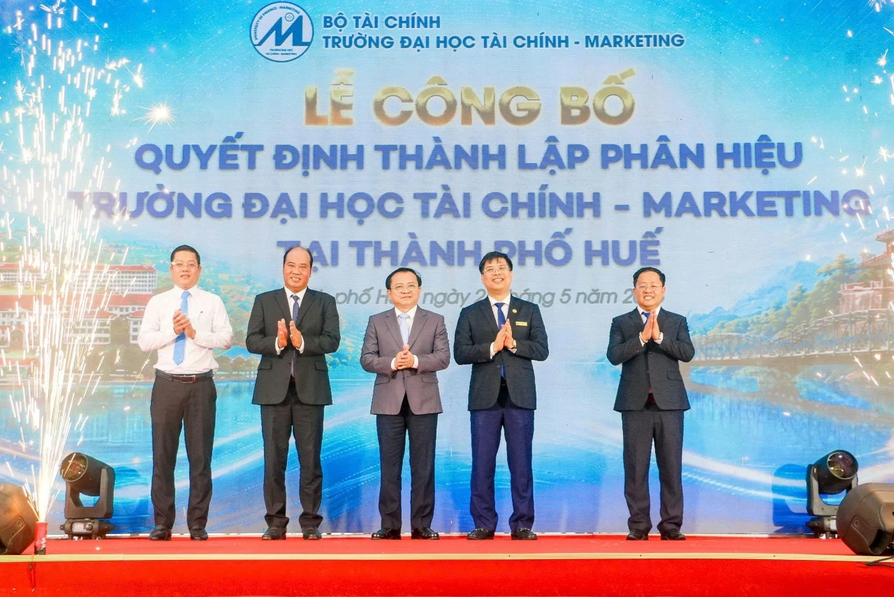 Mở rộng không gian tri thức, kết nối động lực phát triển miền Trung