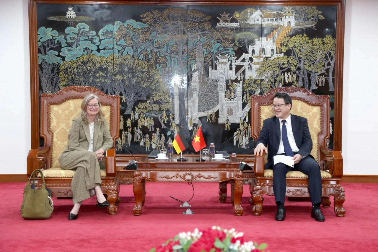 Bộ Tài chính và Ngân hàng Tái thiết Đức thúc đẩy hợp tác triển khai các dự án ODA Bộ Tài chính và Ngân hàng Tái thiết Đức thúc đẩy hợp tác triển khai các dự án ODA