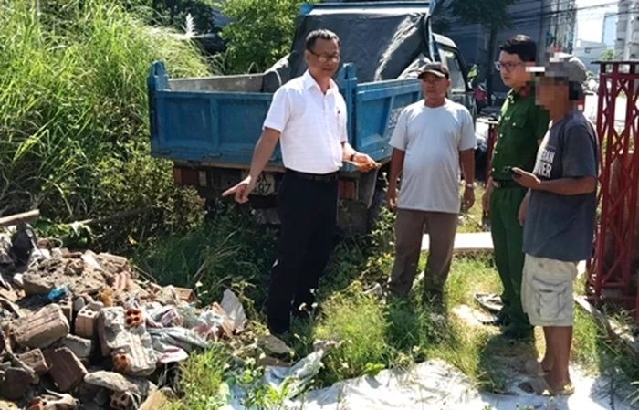 TP. Đà Nẵng xử lý nghiêm đổ trộm rác thải gây ô nhiễm môi trường TP. Đà Nẵng sẽ xử lý nghiêm hành vi đổ trộm rác thải gây ô nhiễm môi trường