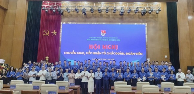 Tiếp nhận 22 tổ chức đoàn, tạo động lực mới cho công tác đoàn ngành Tài chính