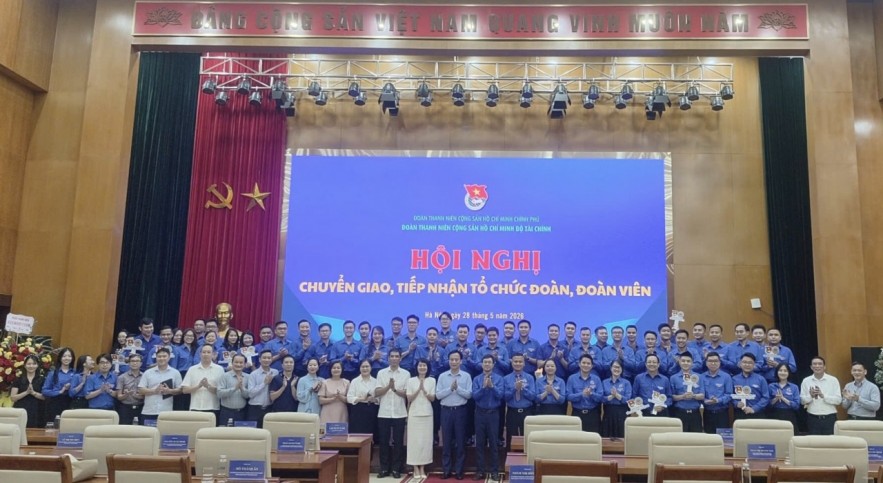 Tiếp nhận 22 tổ chức đoàn, tạo động lực mới cho công tác đoàn ngành Tài chính Tiếp nhận 22 tổ chức đoàn, tạo động lực mới cho công tác đoàn ngành Tài chính