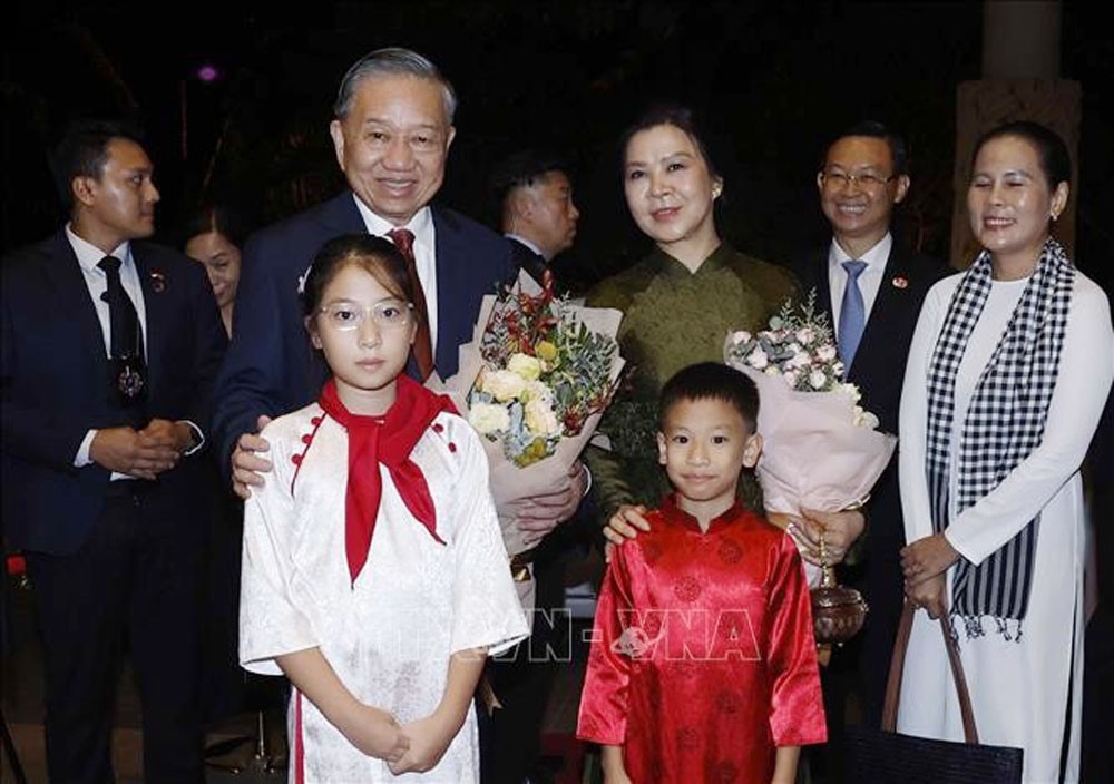 Tổng Bí thư, Chủ tịch nước Tô Lâm và Phu nhân bắt đầu thăm cấp Nhà nước Cộng hòa Singapore