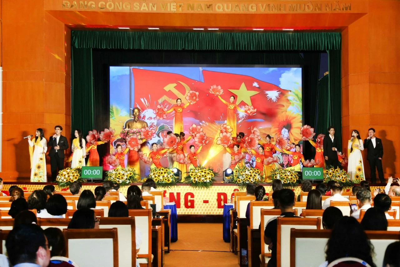 Đảng ủy Bộ Tài chính tổ chức Hội thi báo cáo viên, tuyên truyền viên giỏi trong Đảng bộ Bộ Tài chính Đảng ủy Bộ Tài chính tổ chức Hội thi báo cáo viên, tuyên truyền viên giỏi trong Đảng bộ Bộ Tài chính