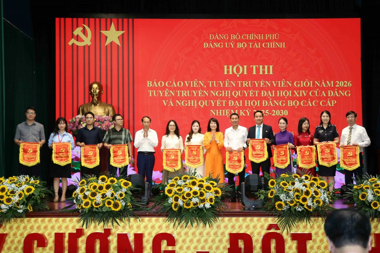 Đảng ủy Bộ Tài chính tổ chức Hội thi báo cáo viên, tuyên truyền viên giỏi trong Đảng bộ Bộ Tài chính Đảng ủy Bộ Tài chính tổ chức Hội thi báo cáo viên, tuyên truyền viên giỏi trong Đảng bộ Bộ Tài chính
