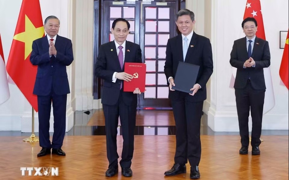 Việt Nam và Singapore ký kết hàng loạt văn kiện hợp tác