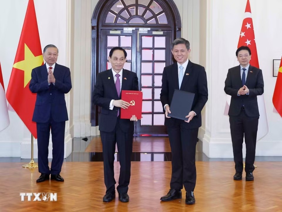 Tổng Bí thư, Chủ tịch nước Tô Lâm chứng kiến Lễ trao các văn kiện hợp tác Việt Nam – Singapore Tổng Bí thư, Chủ tịch nước Tô Lâm chứng kiến Lễ trao các văn kiện hợp tác Việt Nam – Singapore