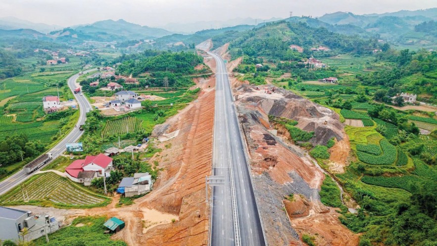 Quy hoạch lại mạng lưới đường bộ cho mục tiêu tăng trưởng “2 con số” Quy hoạch lại mạng lưới đường bộ cho mục tiêu tăng trưởng “2 con số”