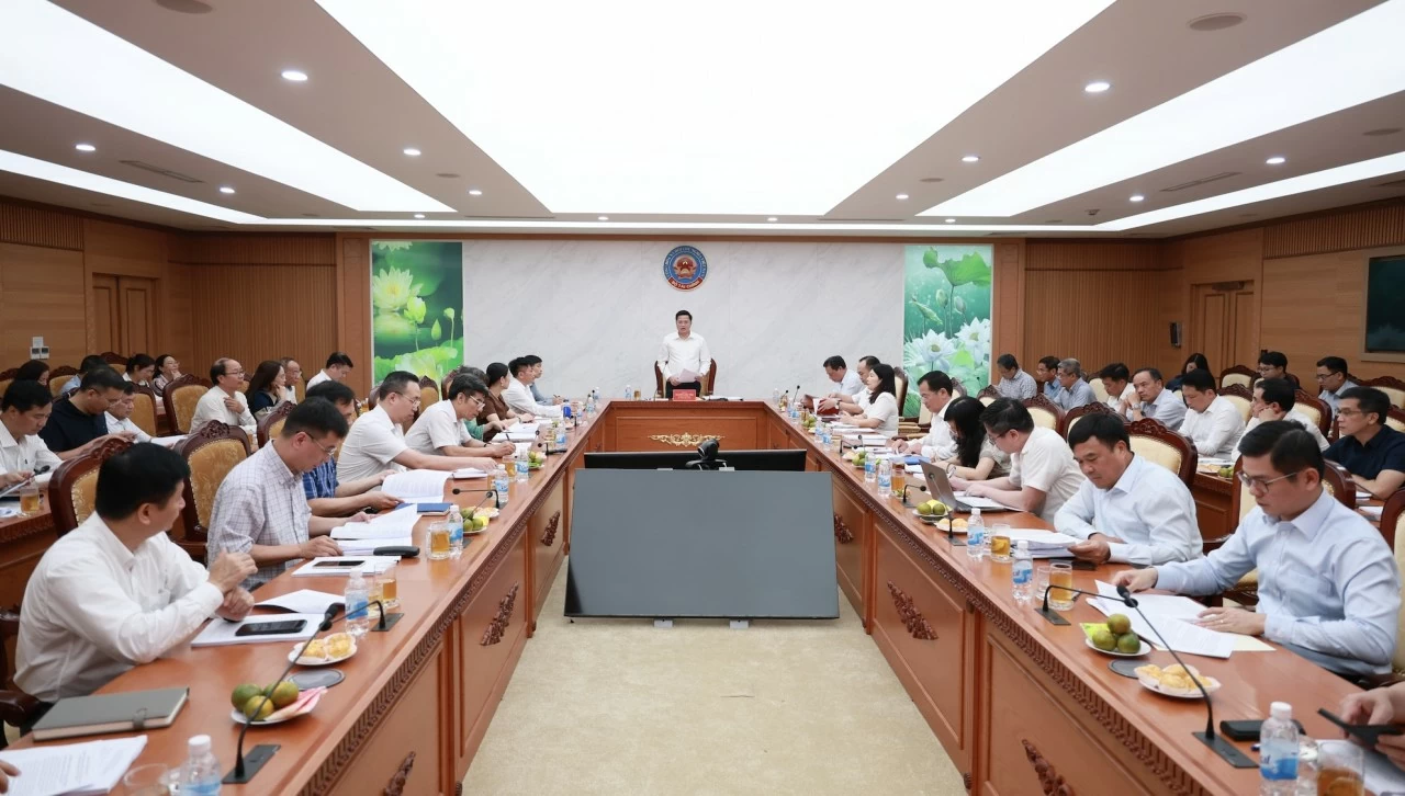 Bộ máy tinh gọn, hiệu quả, tạo nền tảng cho phát triển kinh tế - xã hội Bộ máy tinh gọn, hiệu quả, tạo nền tảng cho phát triển kinh tế - xã hội