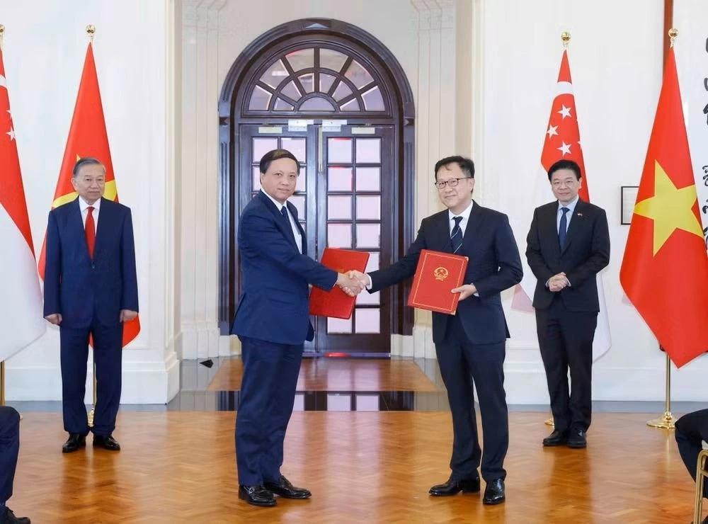 Tổng Bí thư, Chủ tịch nước Tô Lâm hội đàm với Thủ tướng Singapore Lawrence Wong Tổng Bí thư, Chủ tịch nước Tô Lâm hội đàm với Thủ tướng Singapore Lawrence Wong