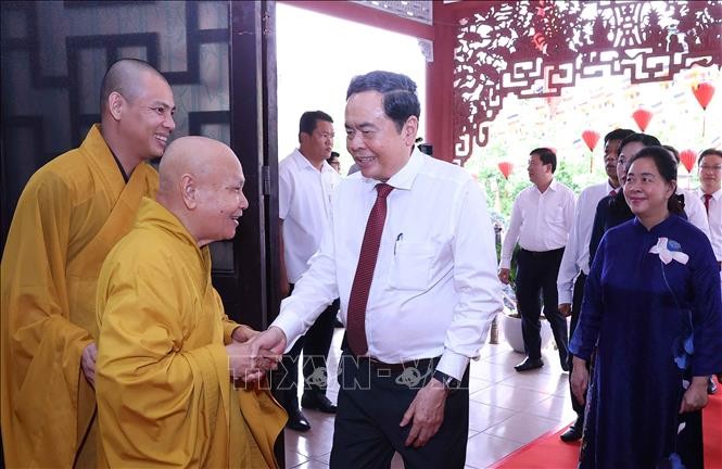 Chủ tịch Quốc hội Trần Thanh Mẫn chúc mừng Đại lễ Phật đản tại TPHCM Chủ tịch Quốc hội Trần Thanh Mẫn chúc mừng Đại lễ Phật đản tại TPHCM