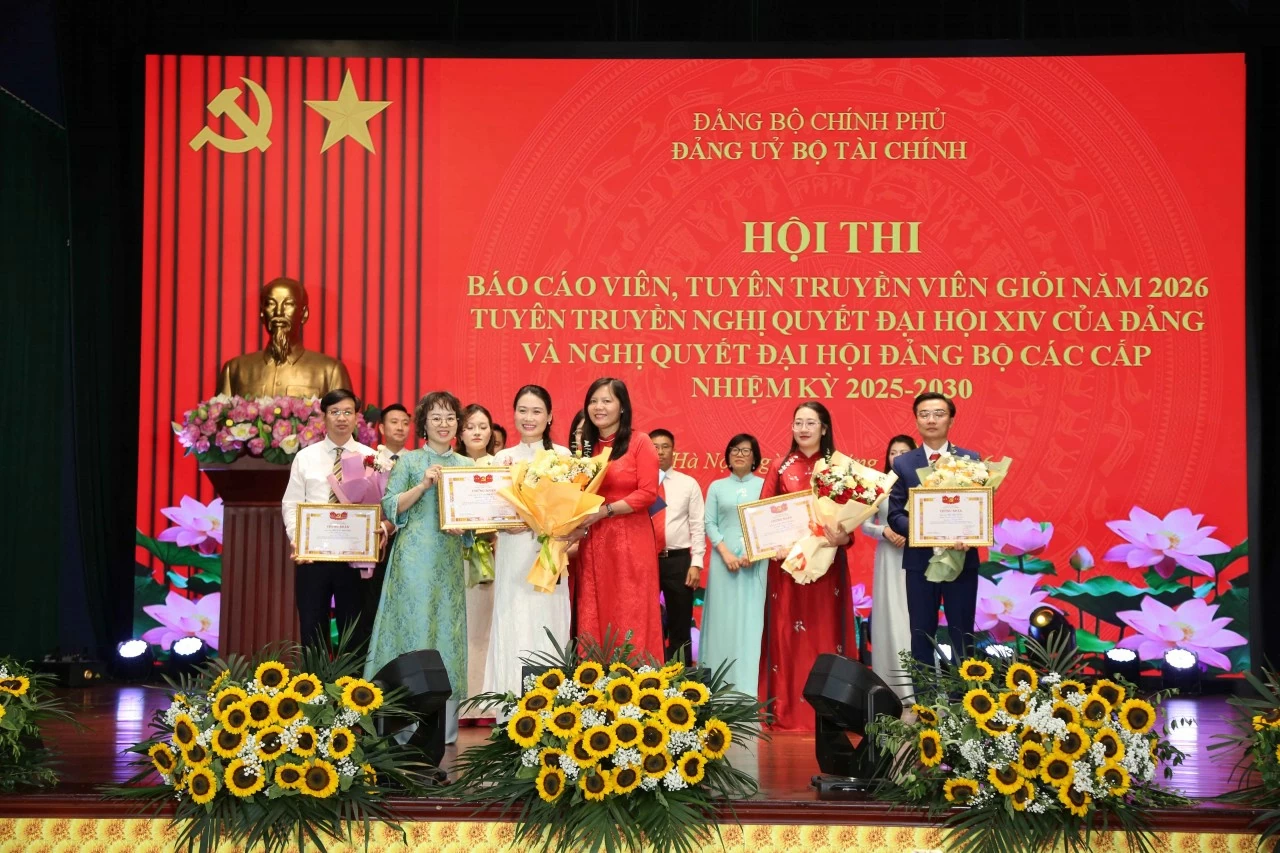 Tư duy đổi mới và tinh thần hiểu sâu - hành động đúng - làm nhanh, làm đến cùng, làm hiệu quả đã thực sự được thể hiện rõ nét và lan tỏa mạnh mẽ Tư duy đổi mới và tinh thần hiểu sâu - hành động đúng - làm nhanh, làm đến cùng, làm hiệu quả đã thực sự được thể hiện rõ nét và lan tỏa mạnh mẽ