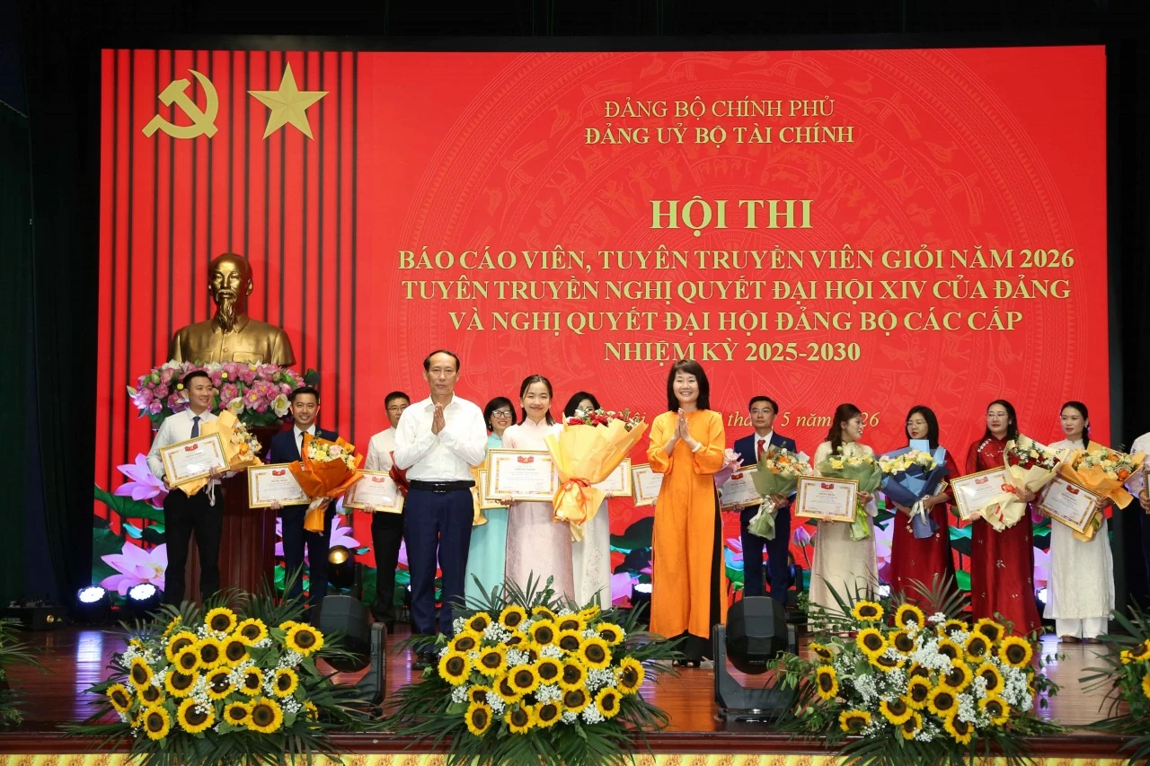Tư duy đổi mới và tinh thần hiểu sâu - hành động đúng - làm nhanh, làm đến cùng, làm hiệu quả đã thực sự được thể hiện rõ nét và lan tỏa mạnh mẽ Tư duy đổi mới và tinh thần hiểu sâu - hành động đúng - làm nhanh, làm đến cùng, làm hiệu quả đã thực sự được thể hiện rõ nét và lan tỏa mạnh mẽ