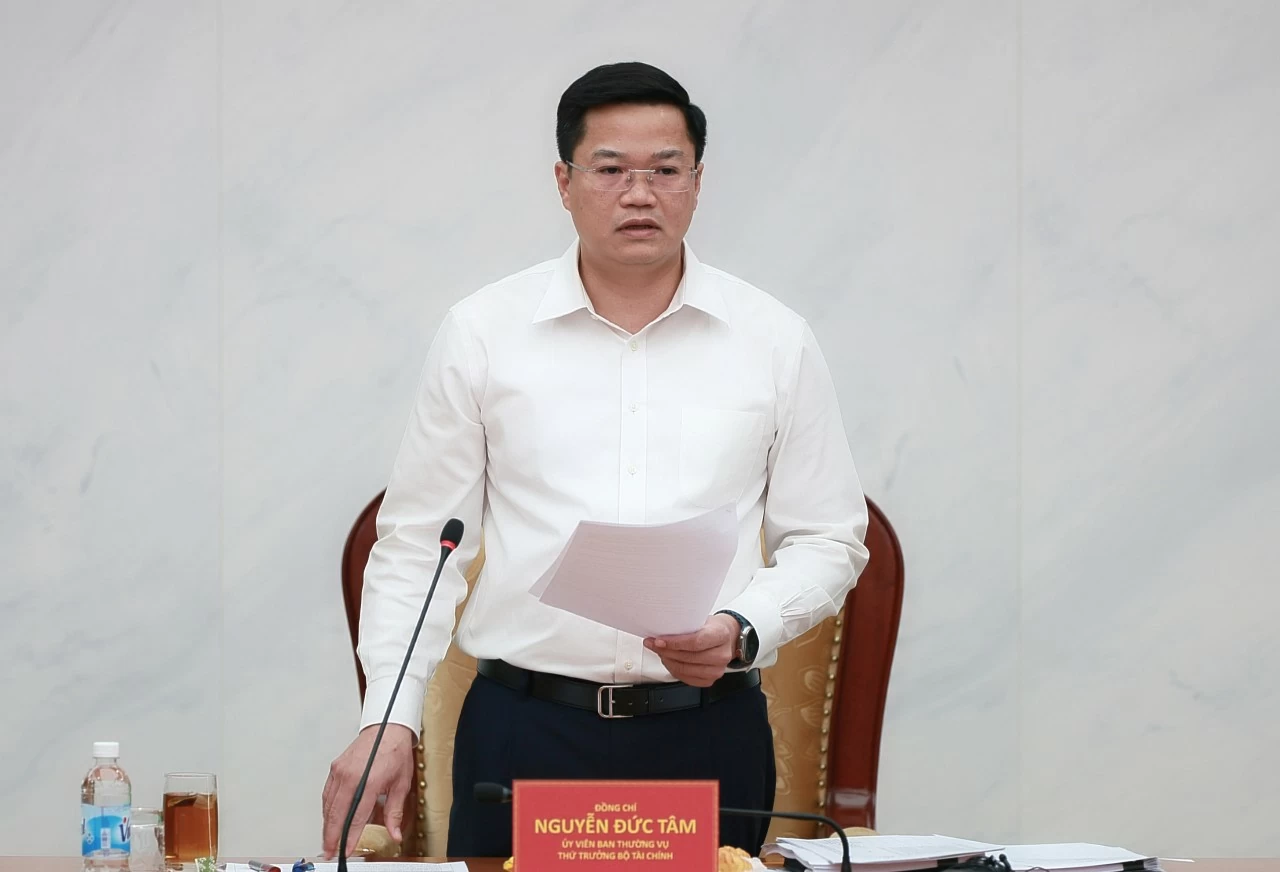 Bộ máy tinh gọn, hiệu quả, tạo nền tảng cho phát triển kinh tế - xã hội Bộ máy tinh gọn, hiệu quả, tạo nền tảng cho phát triển kinh tế - xã hội