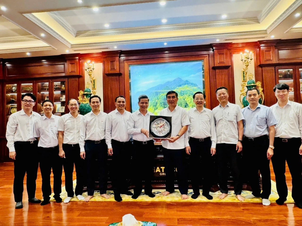 Vinachem làm việc với Tập đoàn Hateco về cung ứng sản phẩm cao su kỹ thuật cho Cảng Liên Chiểu Vinachem làm việc với Tập đoàn Hateco về cung ứng sản phẩm cao su kỹ thuật cho cảng Liên Chiểu