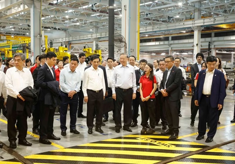 Tổng Bí thư, Chủ tịch nước Tô Lâm thăm các cơ sở công nghệ tại Singapore Tổng Bí thư, Chủ tịch nước Tô Lâm thăm các cơ sở công nghệ tại Singapore